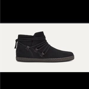 UGG Rianne Ankle Boots Laces New